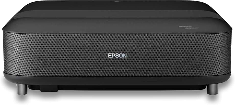Epson Lifestudio Grand EH-LS670B | Smarter Ultrakurzdistanz-Laserprojektor-TV | Heimkino 4K PRO‑UHD | 3.600 Lumen | AI Imaging | Sound by Bose | Google TV | 120''-Projektionsfläche | 5 Jahre Garantie
