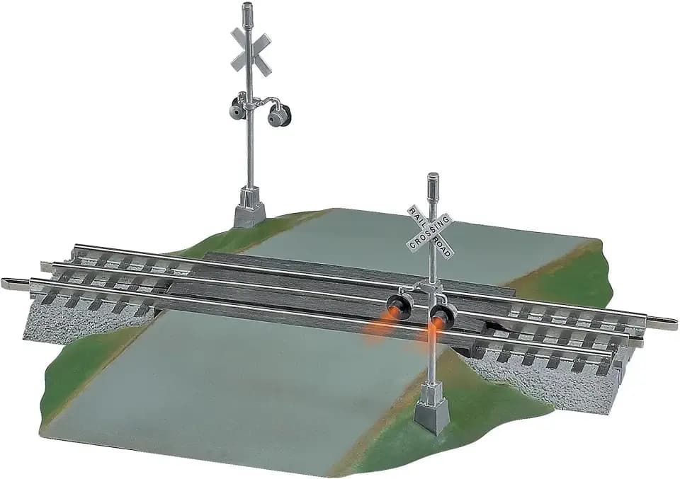 Lionel O Gauge FasTrack Grade Crossing with Flashing Signals & Sound