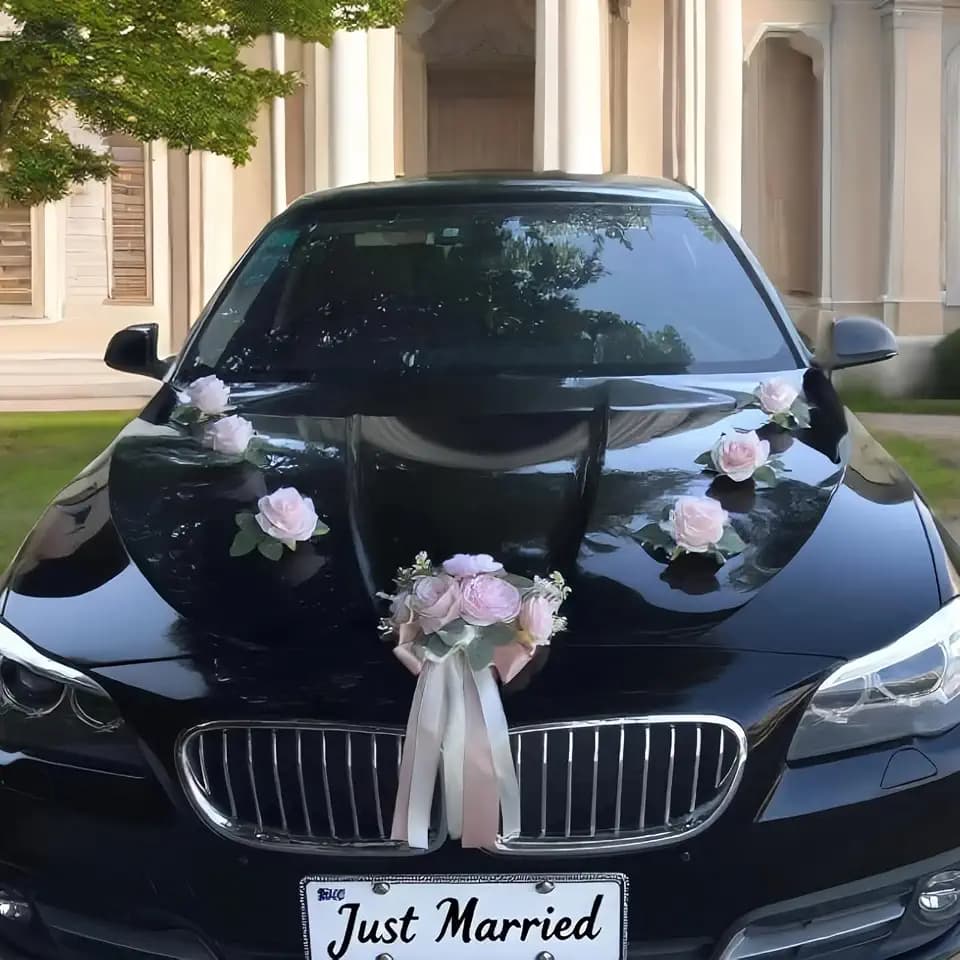 Wedding Car Decoration Garland with White Artificial Flowers and Ribbon Bow Set, Just Married Front Hood Floral Kit with Suction Cup, Fits Cars SUVs Trucks for Bridal Procession