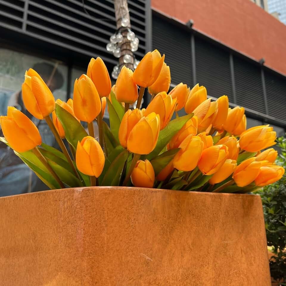 6pcs Artificial Tulip Fake Flowers for UV Resistant Outdoor and Indoor Deco