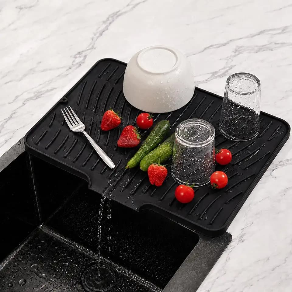 Silicone Dish Drying Mat with Drain Lip (Black, 15.8inx13in)