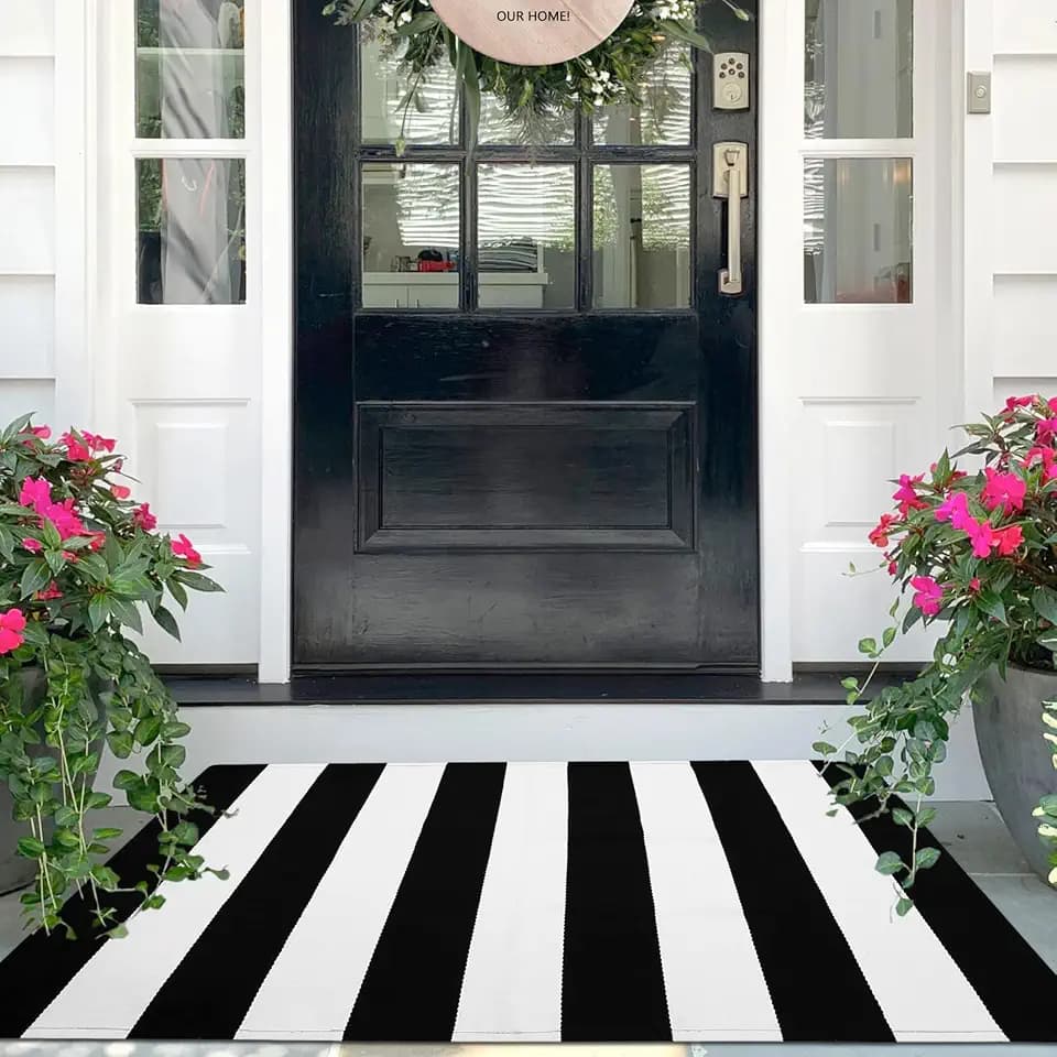 IOHOUZE 27.5x43 Striped Outdoor Door Mat, Washable Porch Rug, Black/White