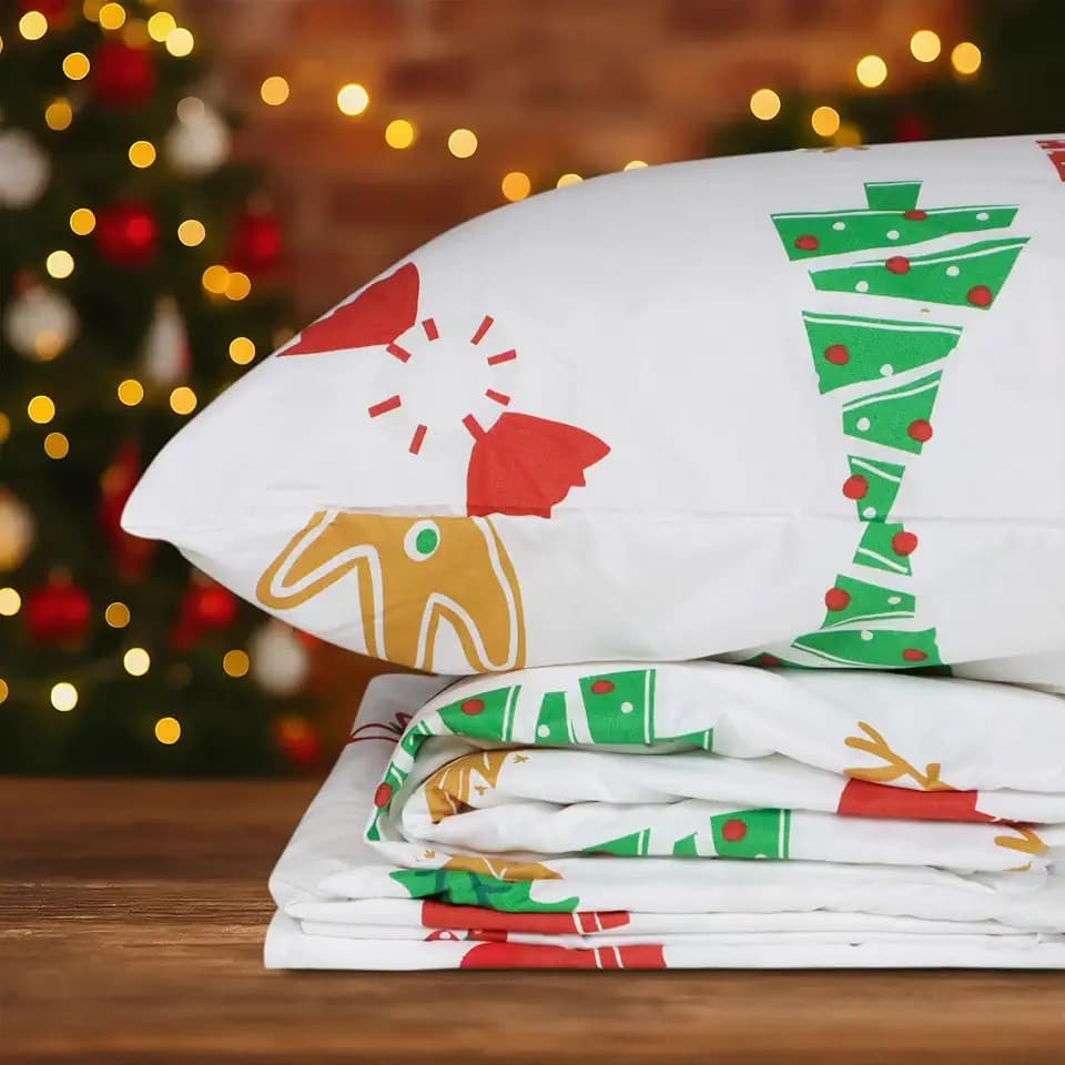 HITIME Twin Size 3-Piece Christmas Sheet Set - Ultra Soft & Breathable Polyester Bed Sheets, All Season Cooling Bedding with Deep Pockets, Wrinkle & Fade Resistant (Christmas Cartoon Pattern)
