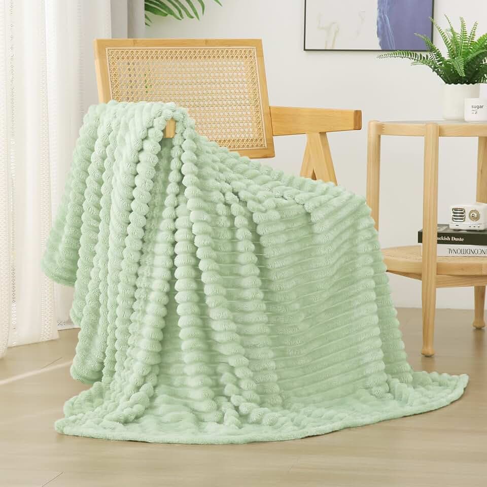 Cream Green Fleece Throw Blanket 60”×80” for Couch Sofa Livingroom