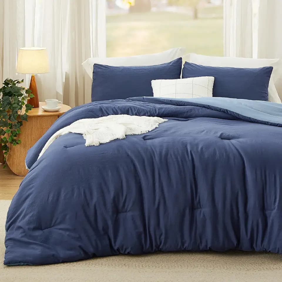 Bedsure King Comforter Set Prewashed Soft Bedding 3Pcs Navy/Blue 104"x90"