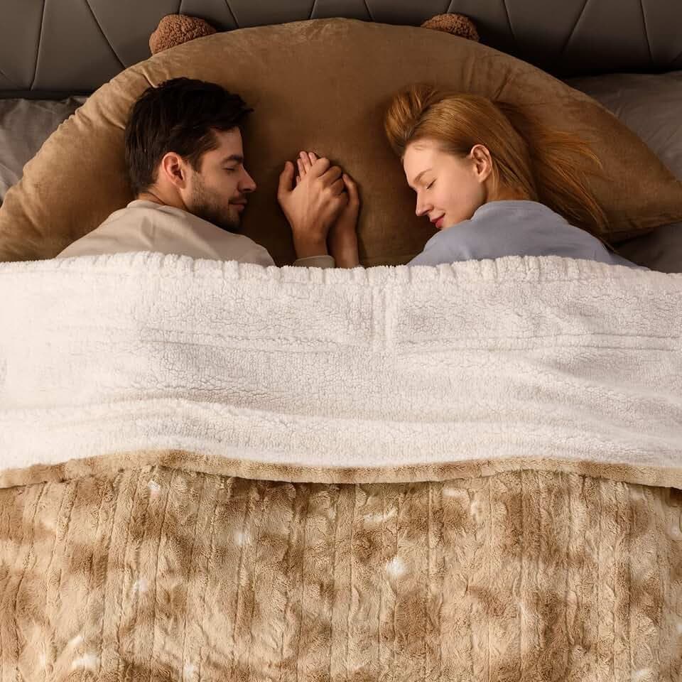 Bearhug Electric Blanket King Size with Dual Controls, 10 Heat Levels & 1-12H Auto Shut-Off, Fast Heating Soft Faux Fur to Sherpa Heated Blanket for Couples, Machine Washable, Champange