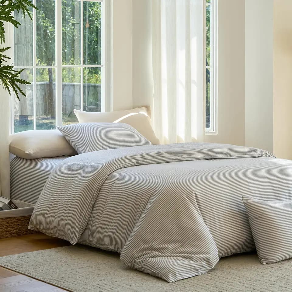 DOZ Duvet Cover Set, 100% Viscose derived from Bamboo, Organically Grown, Buttery Soft, Cooling Duvet Covers, High GSM, 1 Duvet Cover and 2 Pillowcases, 106"x90" (Stripe, King/Cal King)