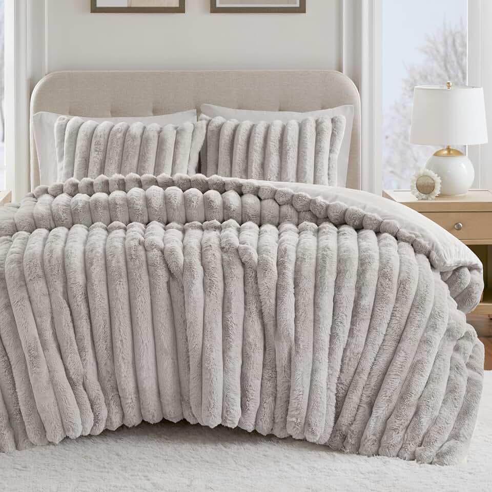 Madison Park Jasmine Luxurious Plush Queen Comforter Set, 3 PC, Light Gray
