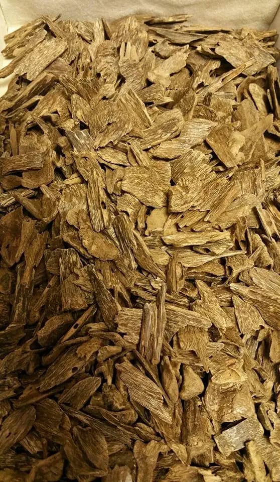 Grade AA+ Natural Oud Wood Chips – Premium Agarwood Aromatic Pieces