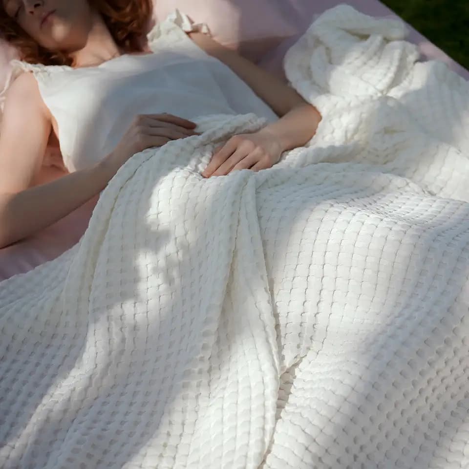Bedsure Cooling Waffle Blanket for Hot Sleepers, Ivory, King, 104" X 90"