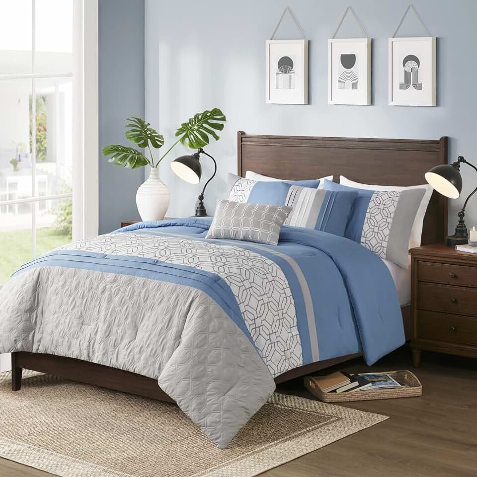 510 DESIGN Cozy Comforter Set - Geometric Honeycomb Design, All Season Down Alternative Casual Bedding with Matching Shams, Decorative Pillows, Full/Queen (90"x90"), Blue/Grey 5 Piece