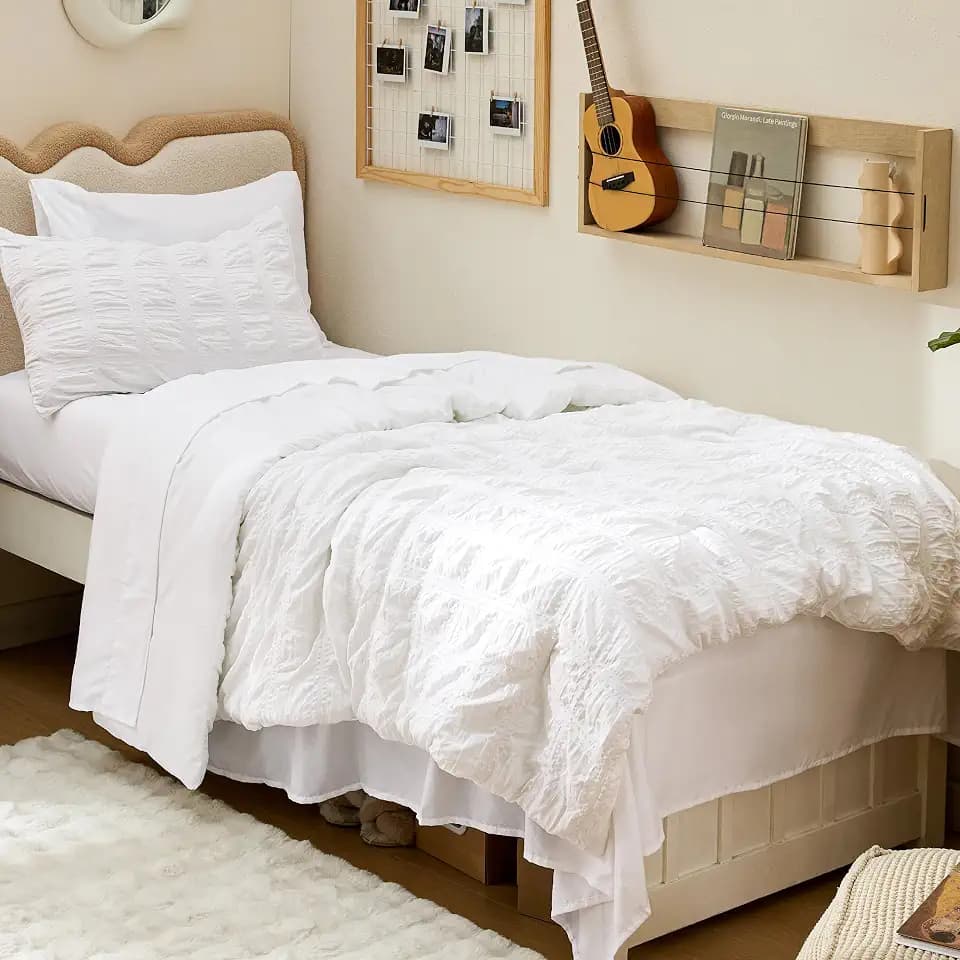 Bedsure White Twin XL Comforter Set, Bed in a Bag Seersucker for Dorm 5 Pcs