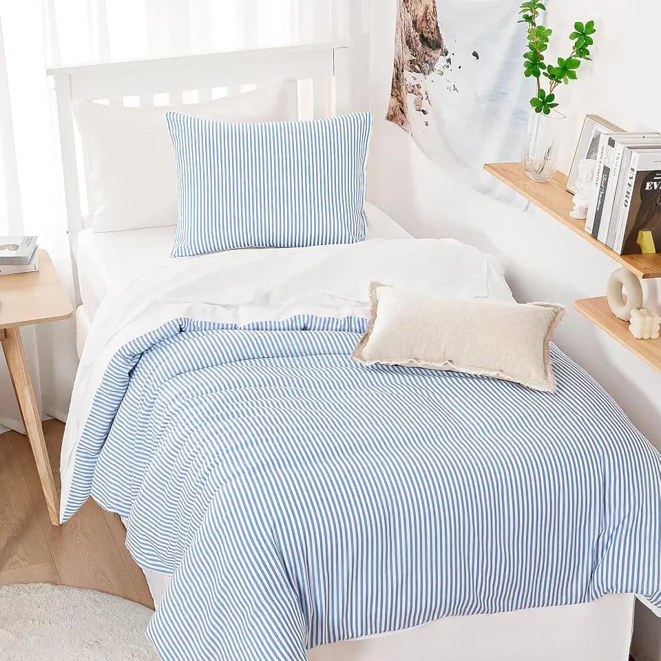 Wake In Cloud - Striped Comforter Set, Ticking Stripe Vertical Pinstripe Neutral Farmhouse Pattern Printed, Soft Lightweight Bedding, 3 Pieces, Blue White, Twin/Twin XL Size