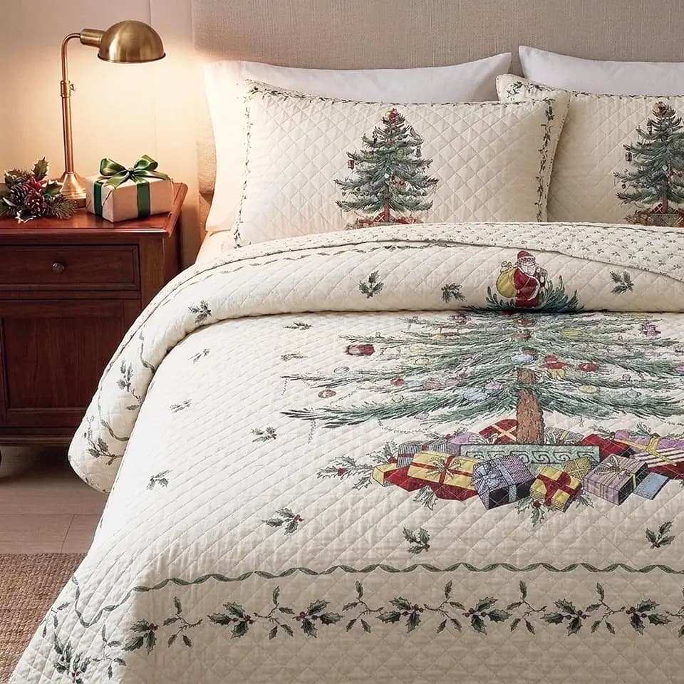 Spode - Full/Queen Christmas Quilt Set, 3-Piece, Reversible, Bedding