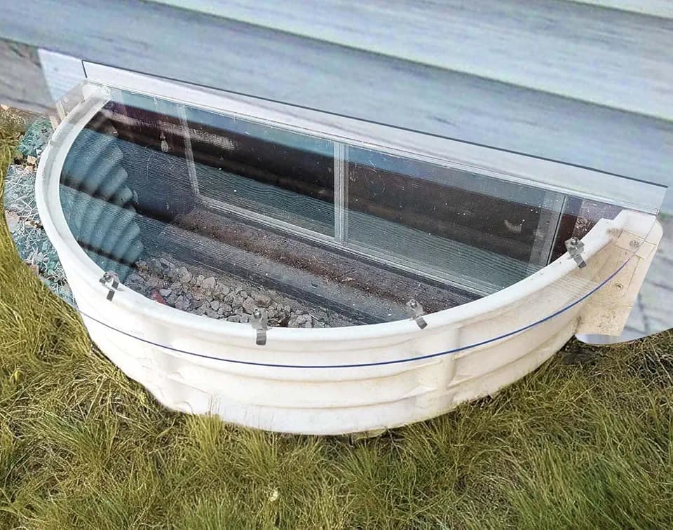 Basement Window Well Covers Outside, Heavy-Duty Egress Window Well Cover Clear, All-Weather Against Debris, UV Resistant, Tear-Resistant, Waterproof, Windproof (Only Cover)40" X 16"