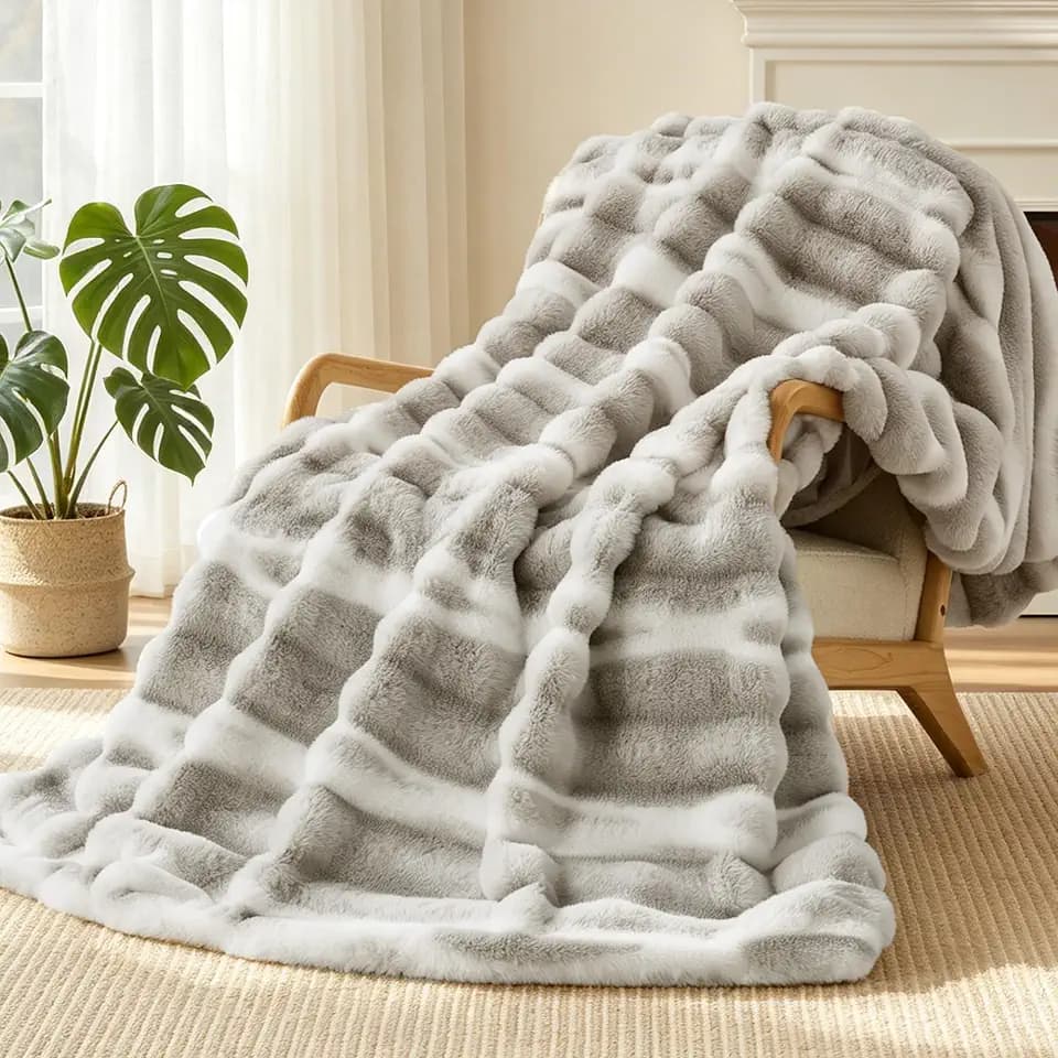 VFROO Plush Faux Rabbit Fur Throw Blanket – 850GSM Thick & Warm, Ultra Soft Fluffy Blanket for Couch, Bed, Sofa, Ideal Gift for Women, 50" × 60", Grey