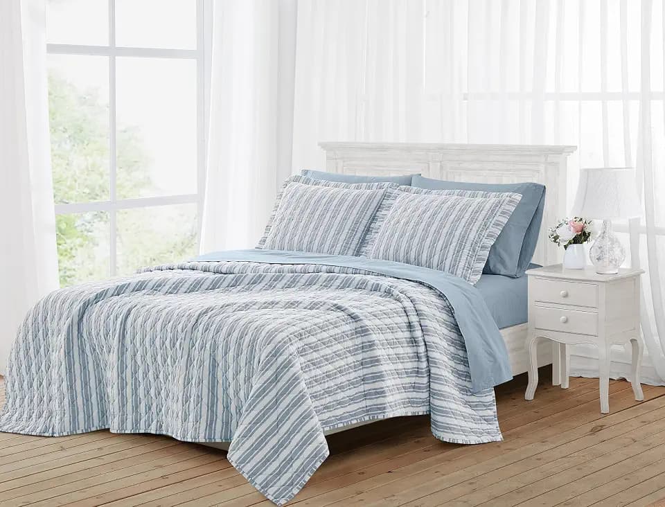 The Farmhouse by Rachel Ashwell Wide Ticking Stripe Blue King 3 Piece Quilt Set