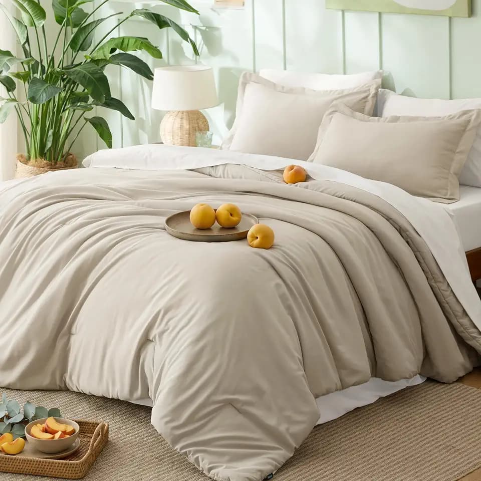 Bedsure Queen Bed in a Bag Beige/White Comforter Set Dual-Tone 7 Pieces
