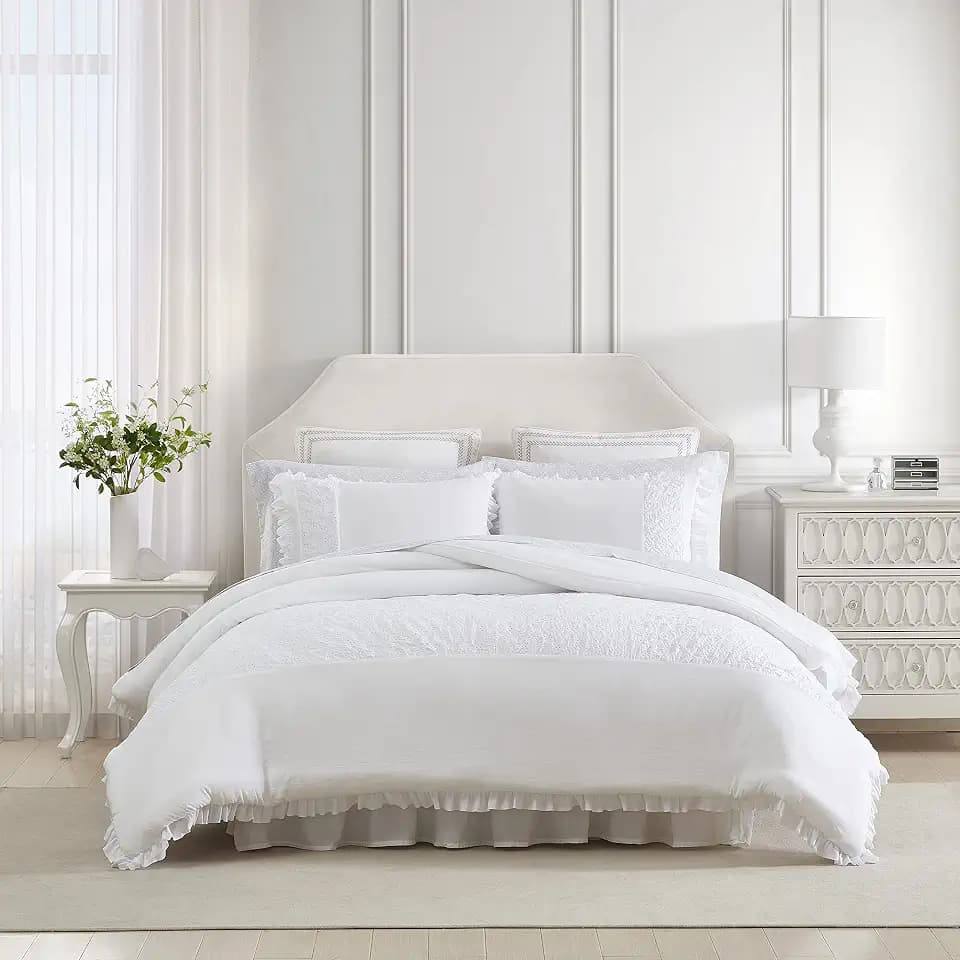 Laura Ashley - Queen Size Comforter Set with Matching Shams