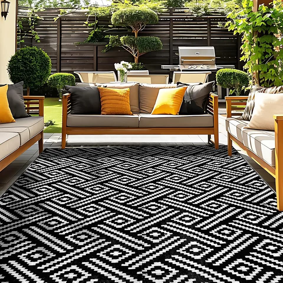 OPPODREAM Outdoor Rug 8x10, Plastic Straw Rug for Patio, White & Black