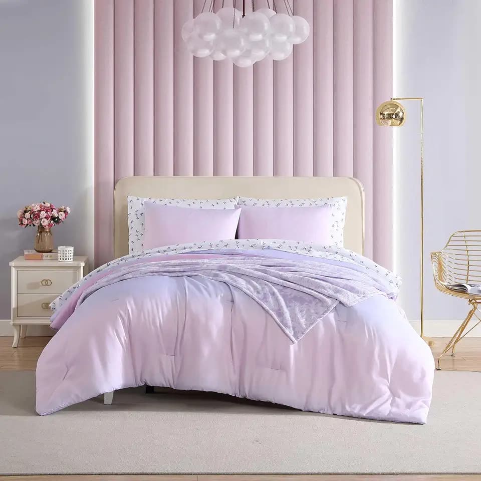 Betsey Johnson - Full Size Comforter Set with Matching Shams