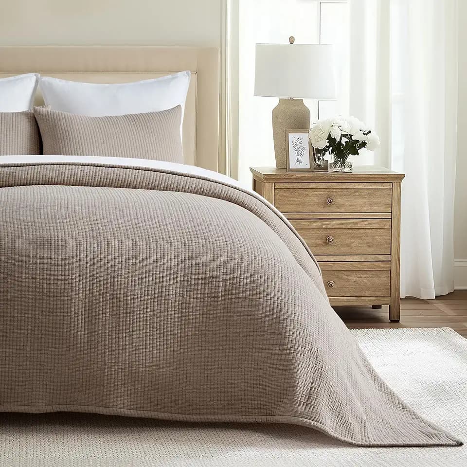 EverGrace Cotton Gauze Matelassé Coverlet Set, Queen Size, Mocha Brown
