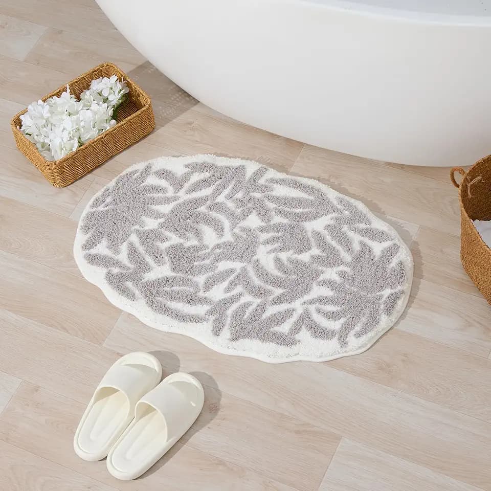 ORTIGIA Cute Leaf Bath Mat, Gray Leaves Bathroom Rug Soft Plush Microfiber Absorbent Quick Dry Non Slip Washable Mats Floor Carpet for Shower Stall Bathtub Bedroom Sink Laundry Decor, 20x32