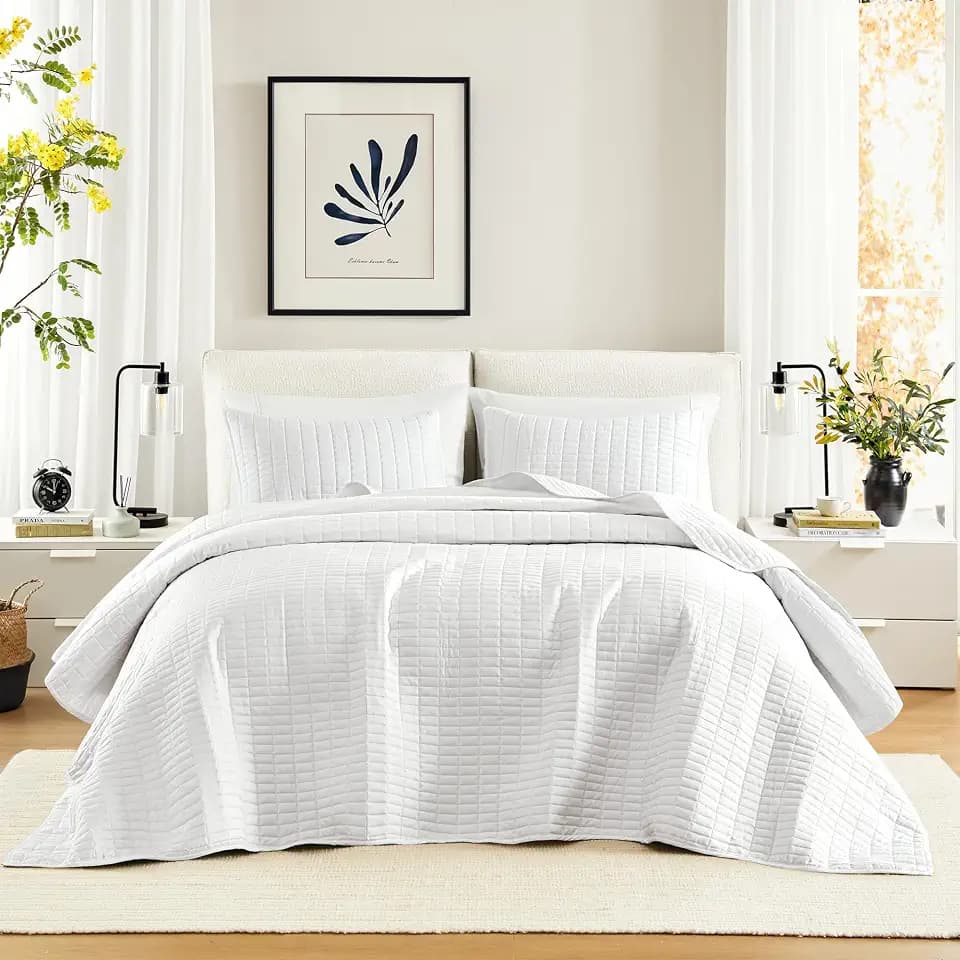 Comfort Spaces Oversized Bedspread King Quilt Set 3 Piece 120 x 118 White