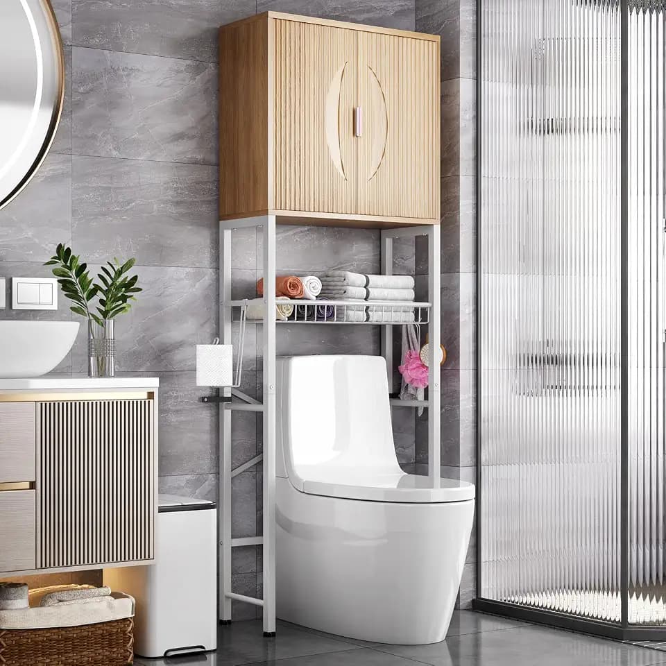 Kalrin Over The Toilet Storage Cabinet with Fluted Wave Doors and Adjustable Shelf, Wood Over Toilet Storage Rack with Drain Basket, Freestanding Bathroom Organizer for Balcony Laundry, Wood & White