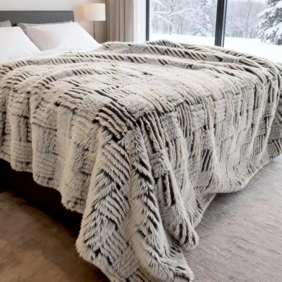 Faux Fur Throw Blanket, Checkered Soft Plush Blanket for Couch, 50"x60"