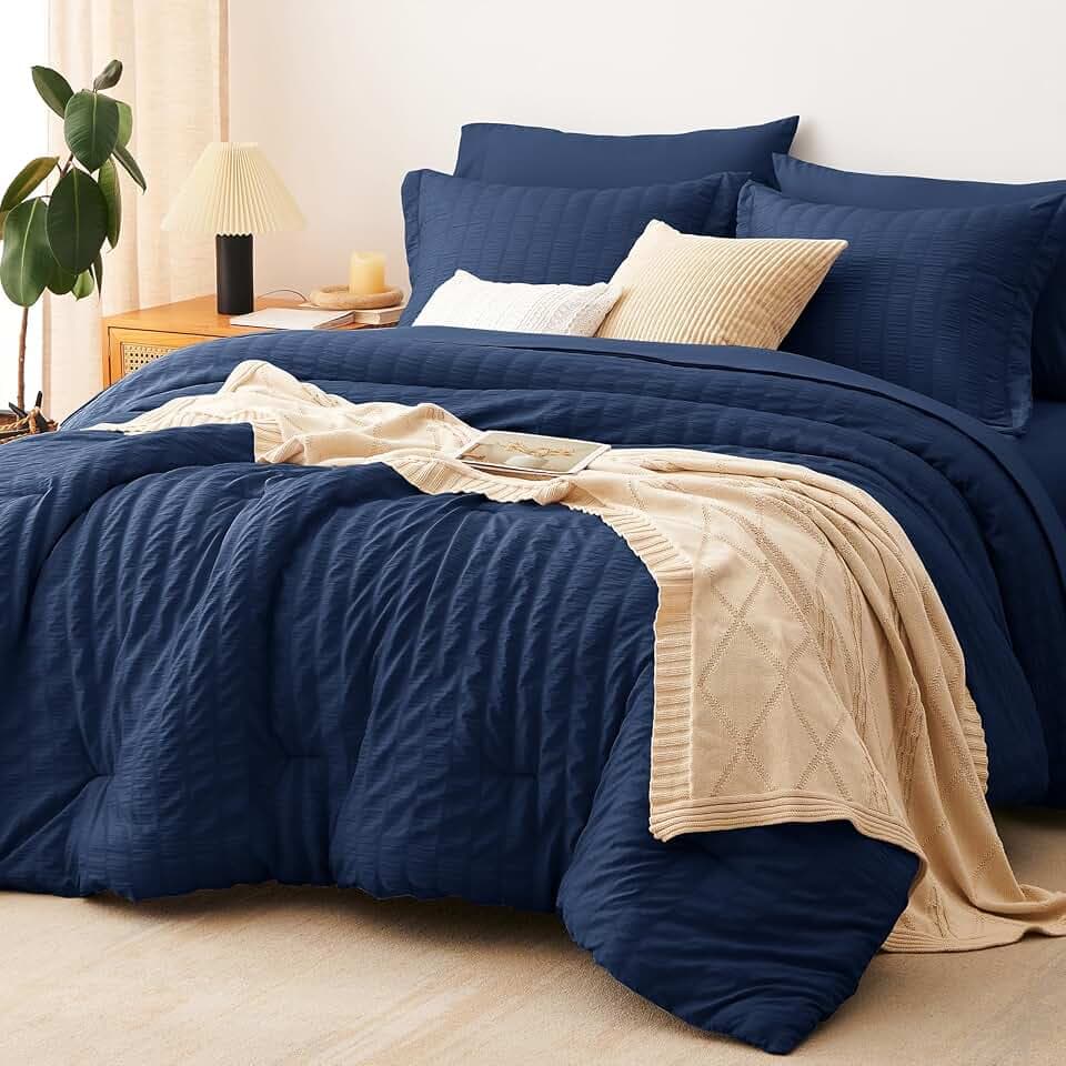 CozyLux Oversized Queen Seersucker Comforter Set, Navy Blue, 98 x 98 in