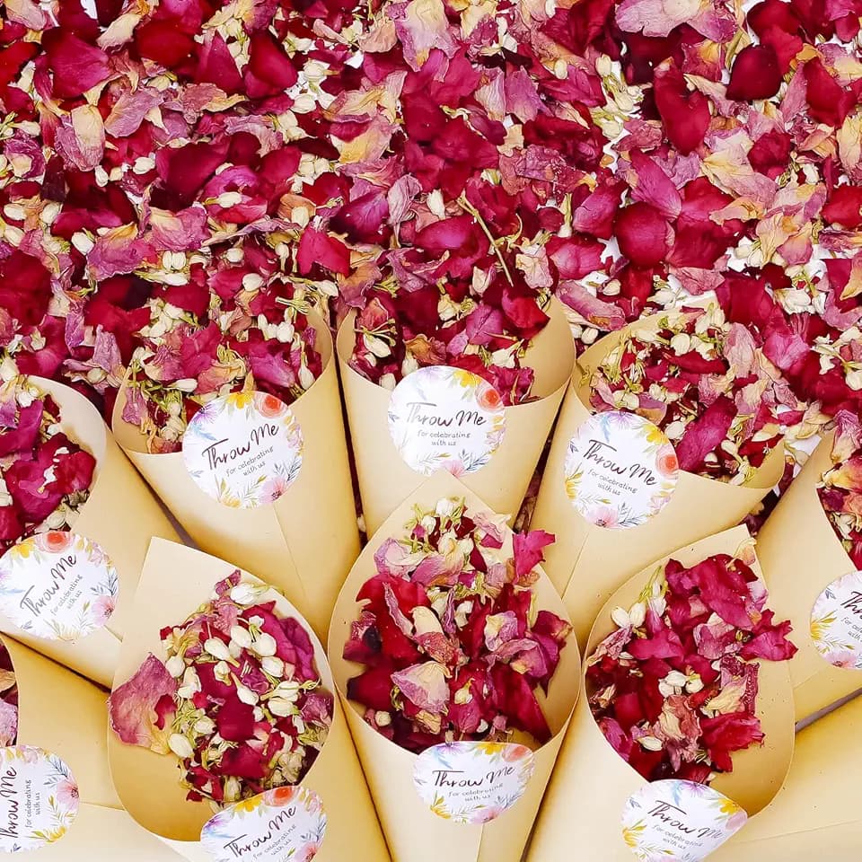 20+ Cups Mix Real Rose Petals Wedding Confetti