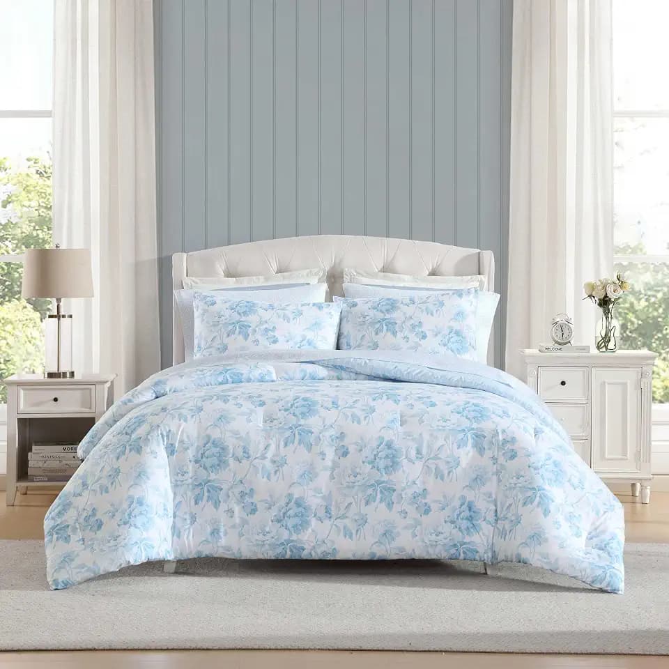 Laura Ashley - Queen Size Comforter Set with Matching Shams