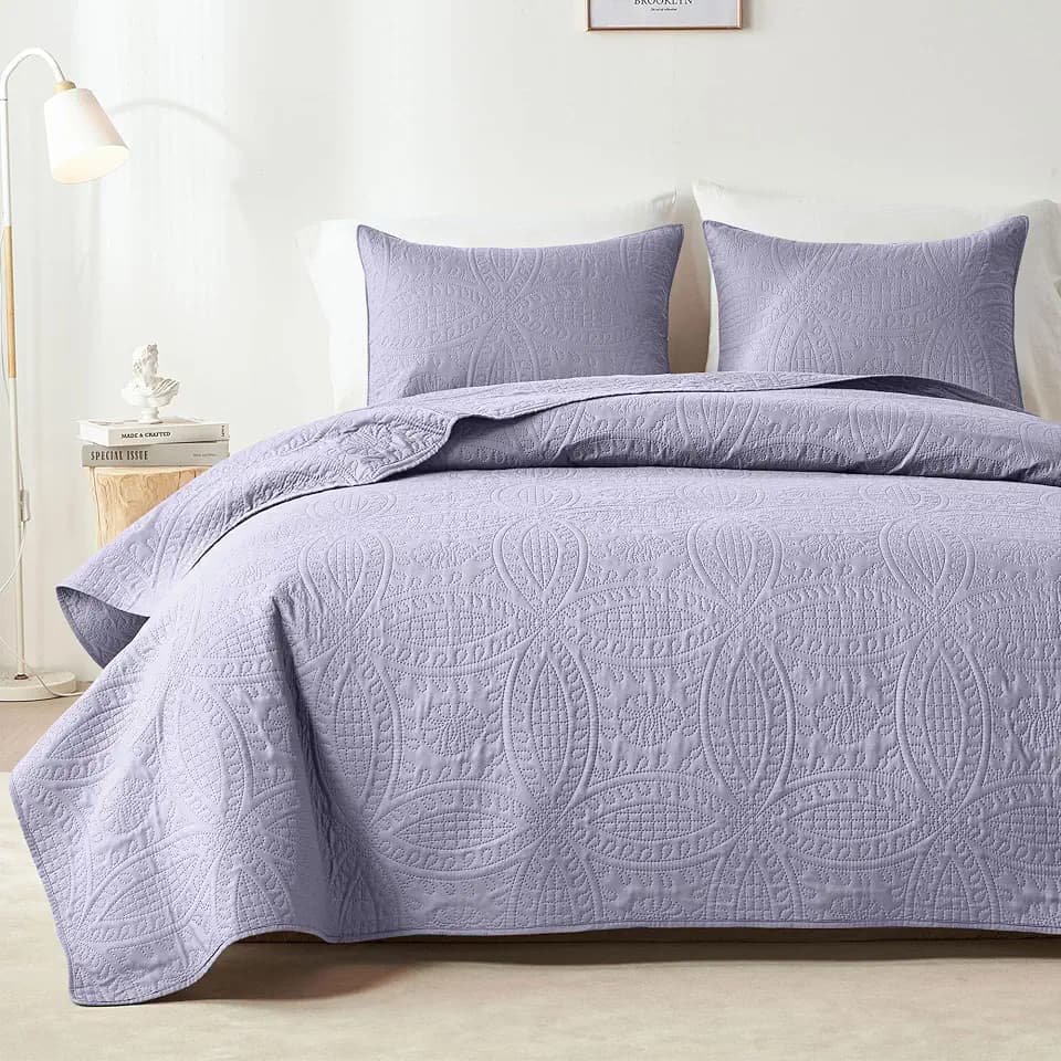 akkialla Lavender Twin Quilt Set,Ultrasonic Lightweight Bedspread Coverlet for Modern Minimalist Bedroom,Soft Microfiber Coin Pattern Bedding,2-Piece (1 Quilt,1 Pillow Sham)