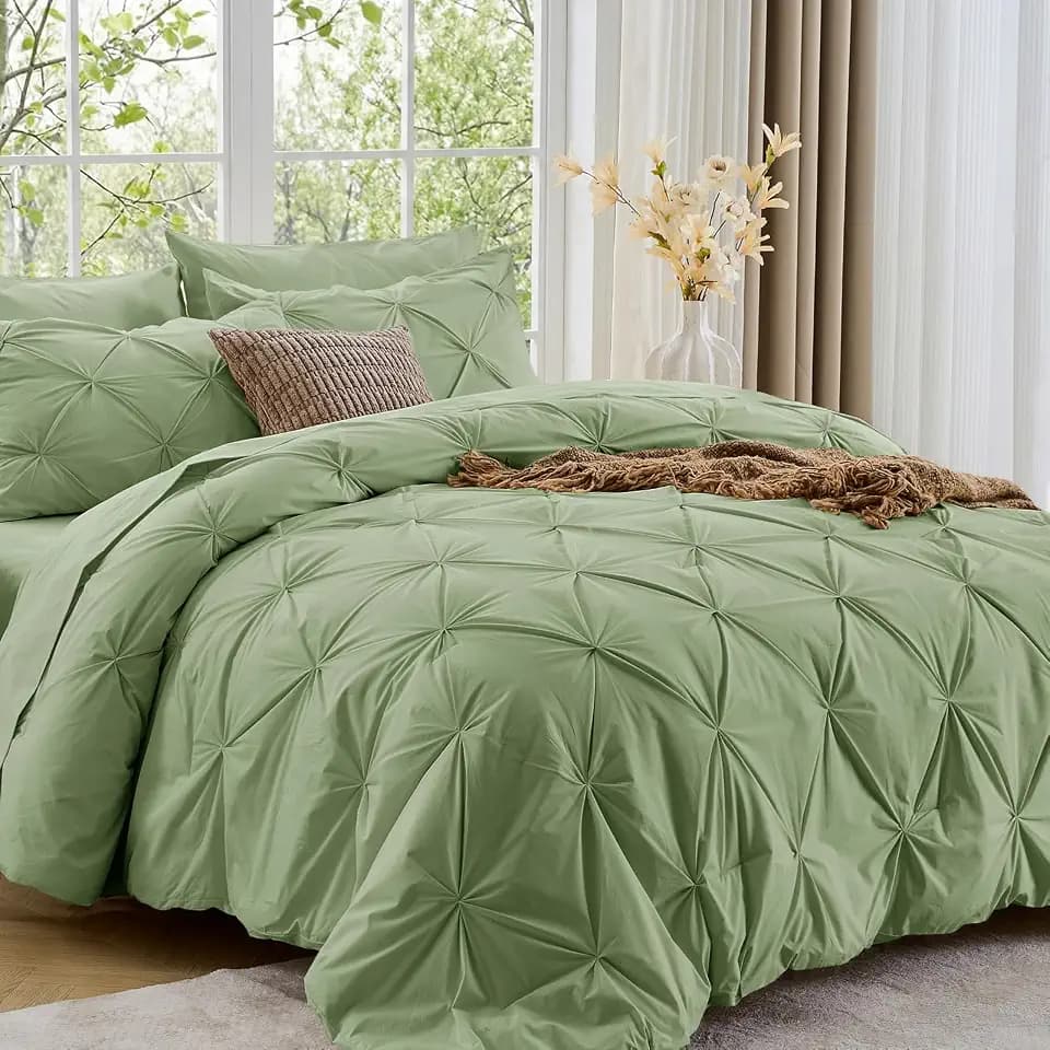 Sasttie Queen Comforter Set, 7-Piece Bed in a Bag, Pintuck Bedding Sets for All Season, Includes Comforter, Flat Sheet, Fitted Sheet, Pillowcases and Pillowshams, Pale Green