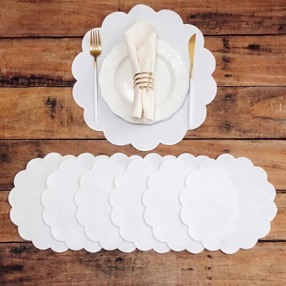 Qinyoung 6 Pieces White Cotton Placemats 13.8 Inch Scalloped placemats