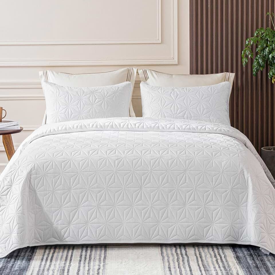 Whale Flotilla Soft Cal King Quilt Bedding Set Lightweight Bedspread