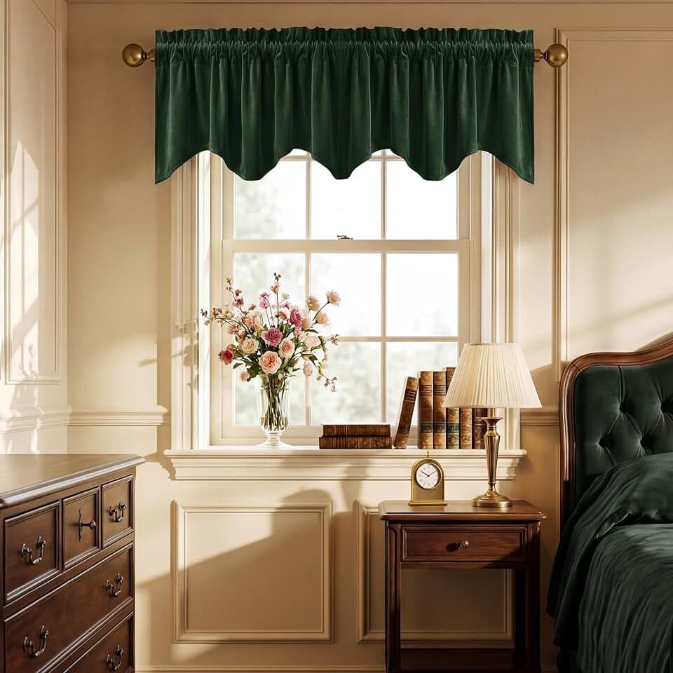 StangH Dark Green Christmas Velvet Valance 52x18 Inch, 1 Panel