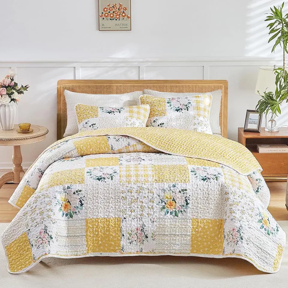 Joyreap 3 Pieces Floral Patchwork Quilt Set King, Yellow n White Flowers Design, Soft n Cozy Microfiber Quilt, Bedspread Bed Cover for All Season, 1 Quilt and 2 Pillow Shams- 102x90 inches