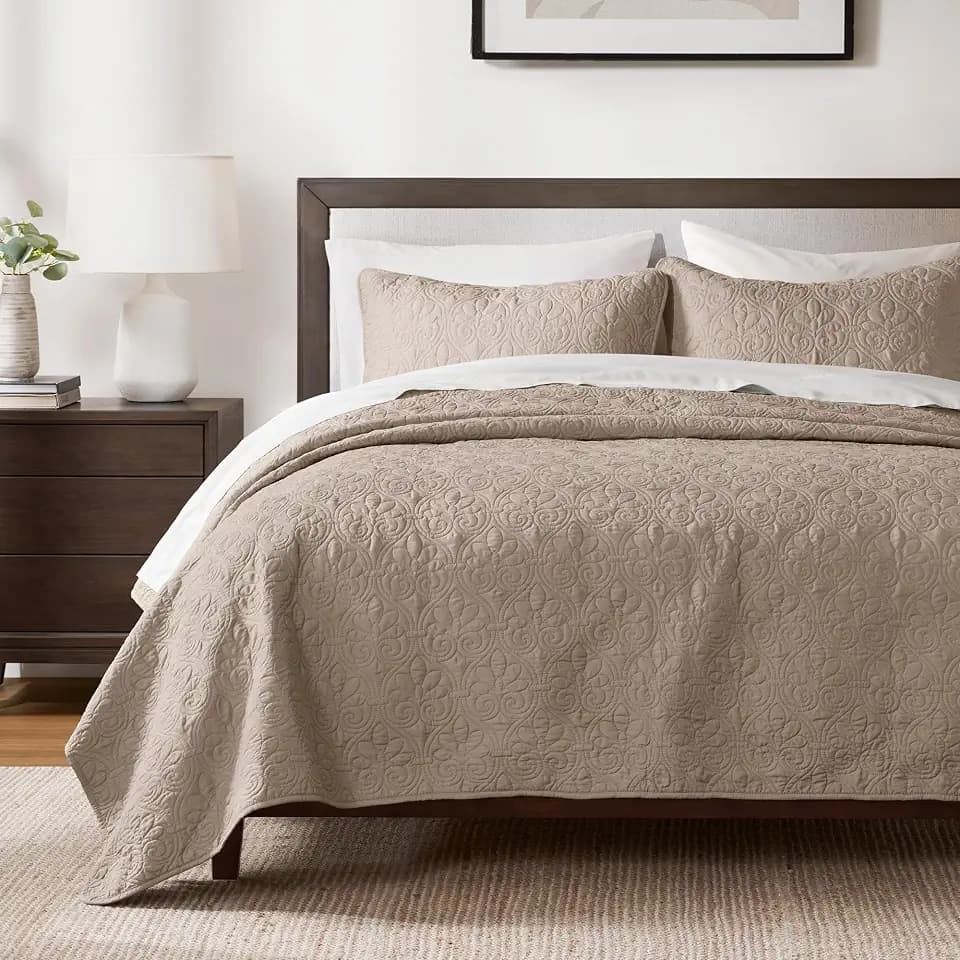 Madison Park Luxurious Cotton Damask Quilt Set, 3PC Full/Queen Bed Set