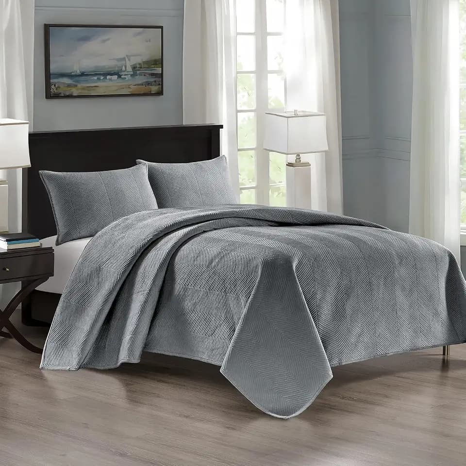 Pointehaven Chevron Design Oversized Velvet 3 pc Silver Grey Quilt Set, Full/Queen