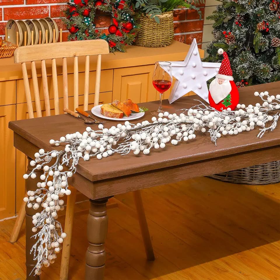Xinnun 1 Pcs 5 ft Christmas Berry Garland, Artificial Pine Decor, White