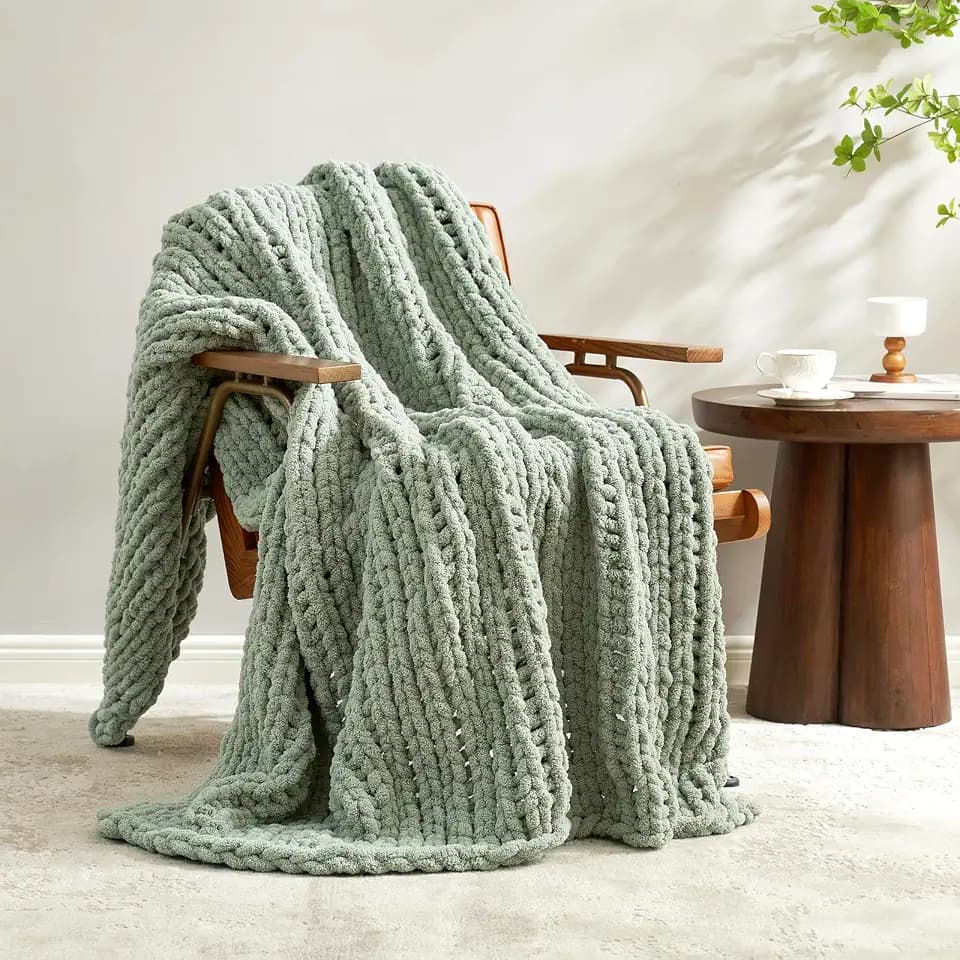 Amélie Home Chenille Chunky Knit Throw Blanket 50"x60", Sage Green
