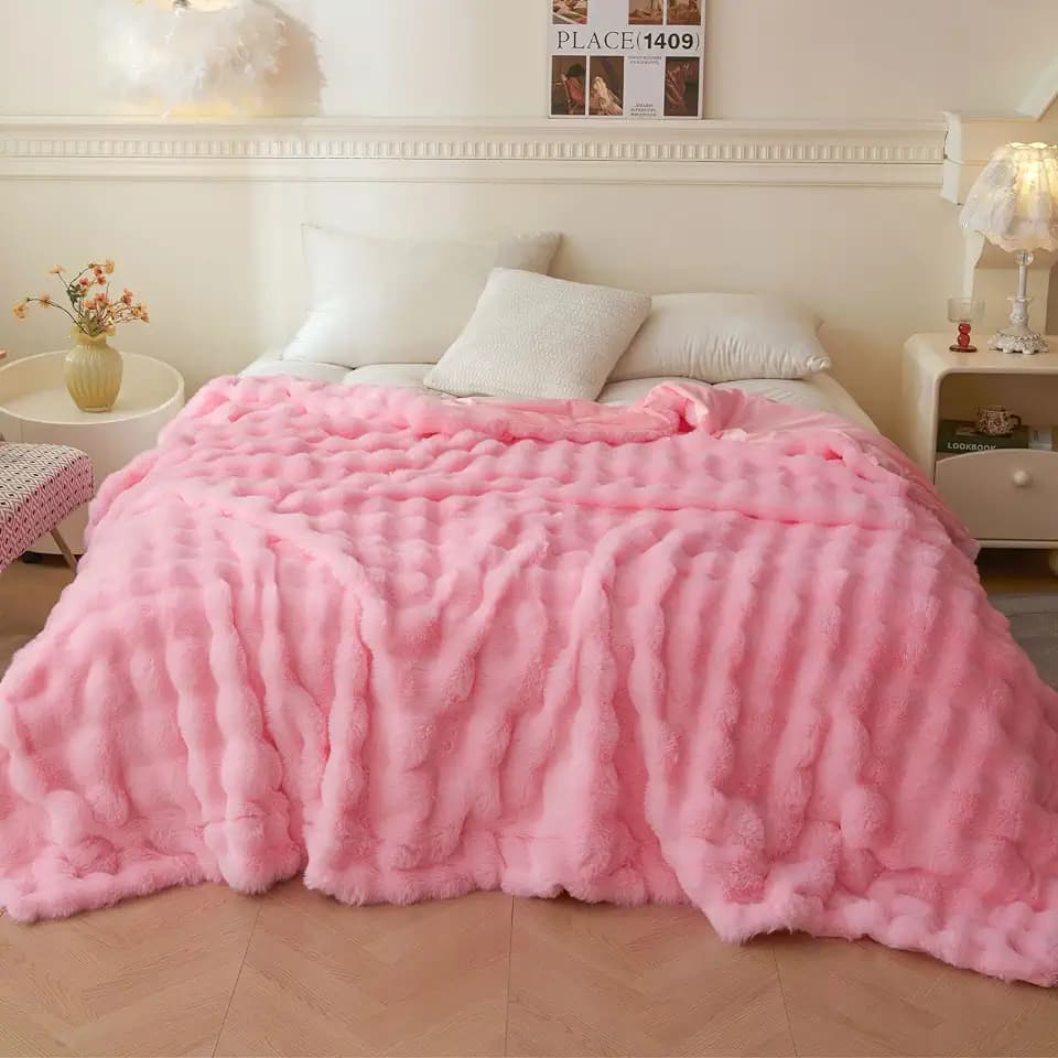 LIFEREVO Fluffy Faux Rabbit Fur Queen Size Bed Blanket 90x90, Pink