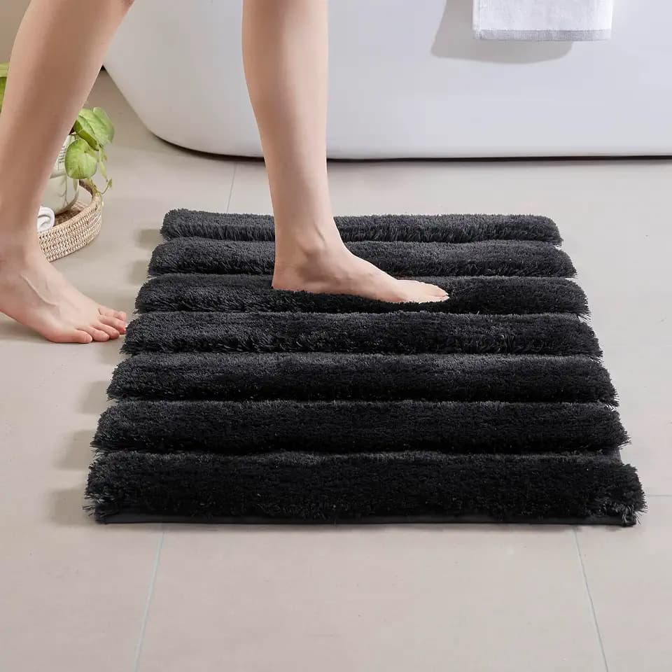 Madison Park Tufted Pearl Channel Bath Rug Non-Slip, 17 x 24, Black
