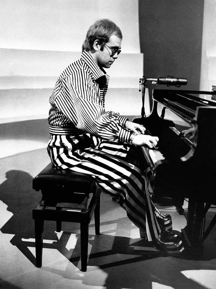 ART.COM Wall Photographic Print Elton John Playing Piano, 24" x 32"