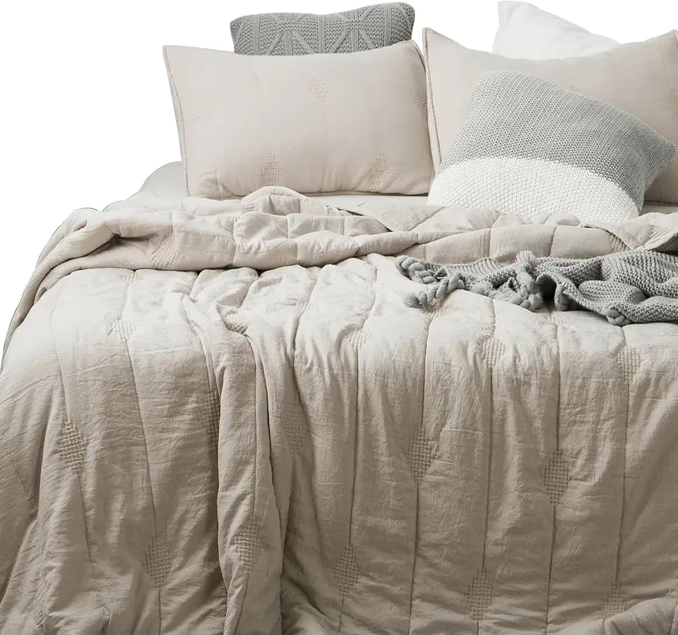 King Quilt Set, 3 Pieces Lightweight Microfiber Bedspread with 2 Pillow Shams, All Season Coverlet Bedding – Taupe King Set