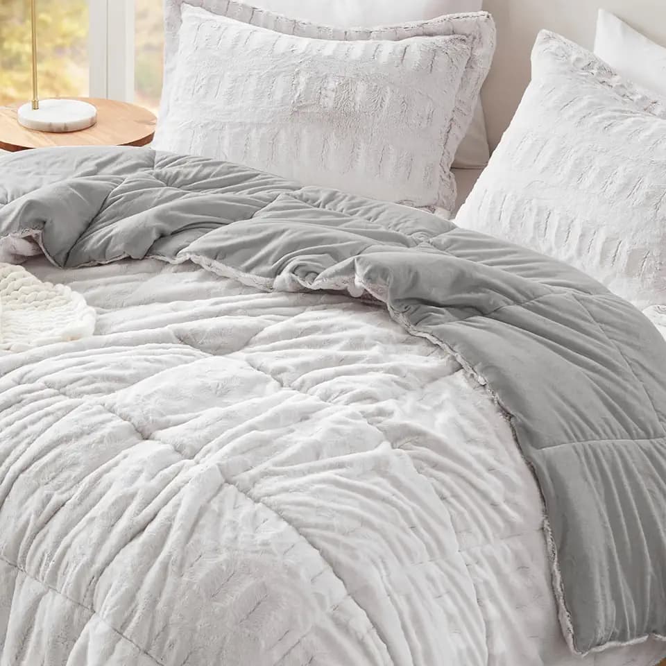 Madison Park Gia Comforter Set, Full/Queen, 3 Piece, Gray/White
