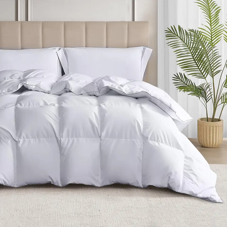 Martha Stewart Luxurious Goose Feathers Down Fiber Comforter Twin Size - Hotel Quality Hypoallergenic Comforter 100% Cotton All Seasons Medium Warmth 68 x 90 Inch(White)