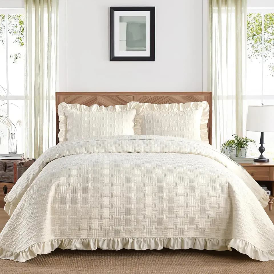 DJY Queen Size Quilt Sets, Lightweight Ruffled Bedding Sets, Beige